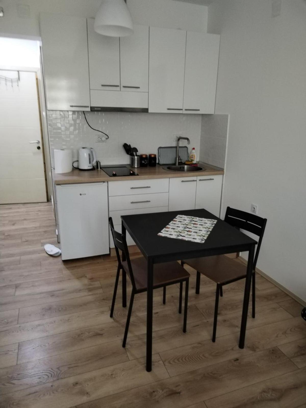 V & V Studio Apartments Ni Zimmer foto